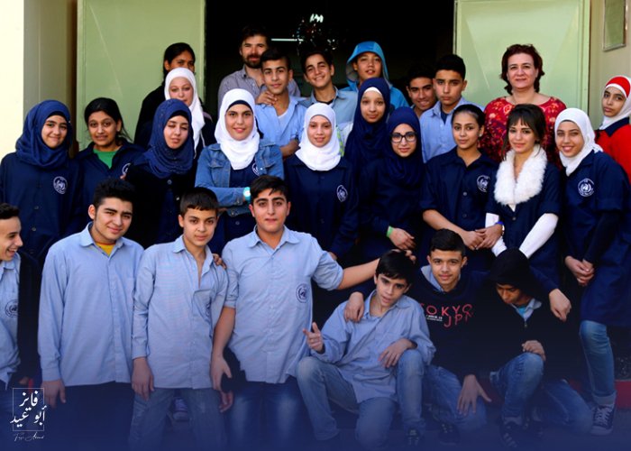 طلاب فلسطينيو سورية في لبنان يتفوقون ويصرون على متابعة تحصيلهم العلمي