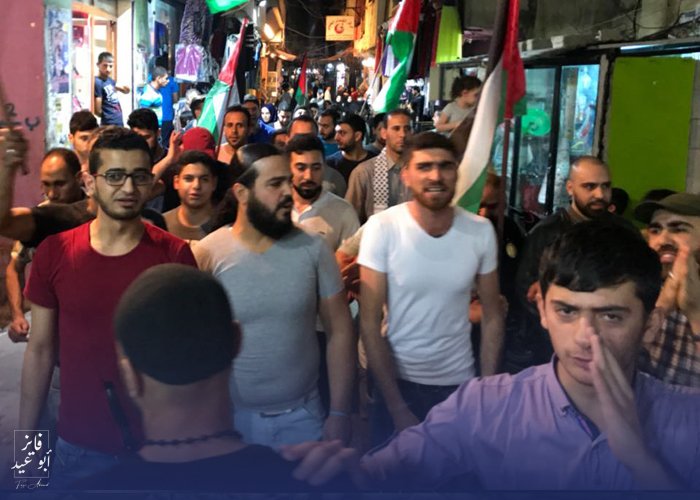 فلسطينيو سورية في مخيم البداوي يتظاهرون تضامناً مع غزة