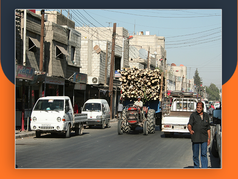 أهالي مخيم اليرموك يطالبون بعودتهم إلى منازلهم وإنهاء مأساتهم