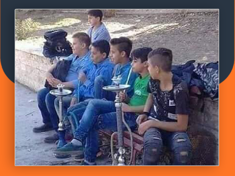 انتشار ظاهرة التدخين والأراجيل بين الأطفال في المخيمات الفلسطينية