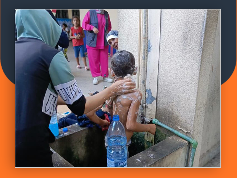 نازحو مخيم عين الحلوة يطالبون الأونروا بصرف مستحقاتهم النقدية