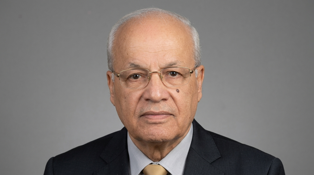 تاج الدين عم علي.. معلّم الأجيال