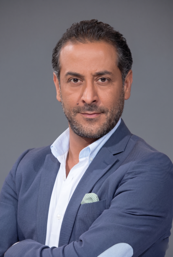 الفنان عبد المنعم عمايري… حضور فني صنعه الشغف والموهبة