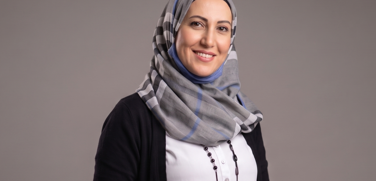 الإعلامية منال علي تميم.. بين الكلمة والمسؤولية