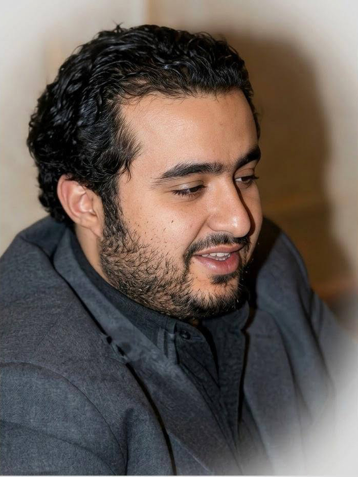 الصحفي الفلسطيني مهند عمر 
